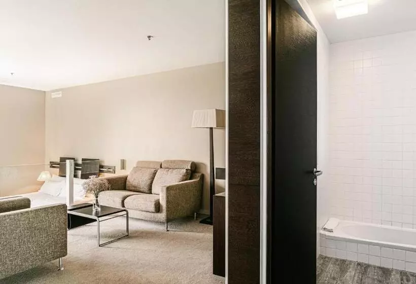 اتاق لوکس با چشم‌انداز دریا, Amberton Hotel Klaipeda