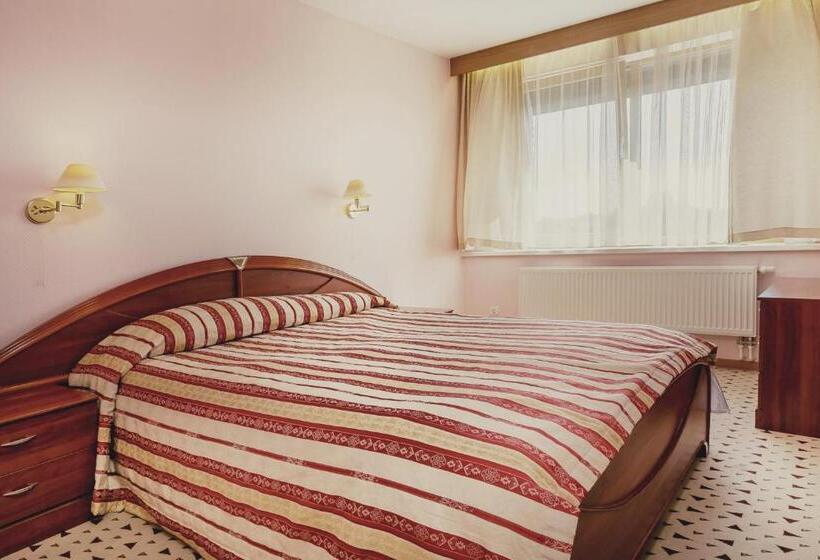 סוויטה משפחתית מוזלת, Amberton Hotel Klaipeda