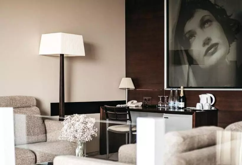 اتاق لوکس با چشم‌انداز دریا, Amberton Hotel Klaipeda