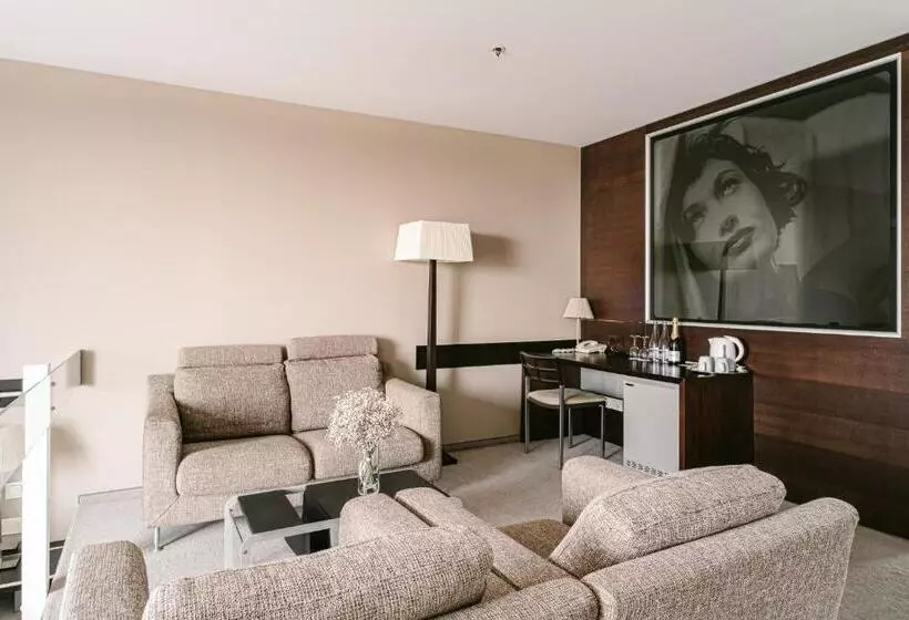 اتاق لوکس با چشم‌انداز دریا, Amberton Hotel Klaipeda
