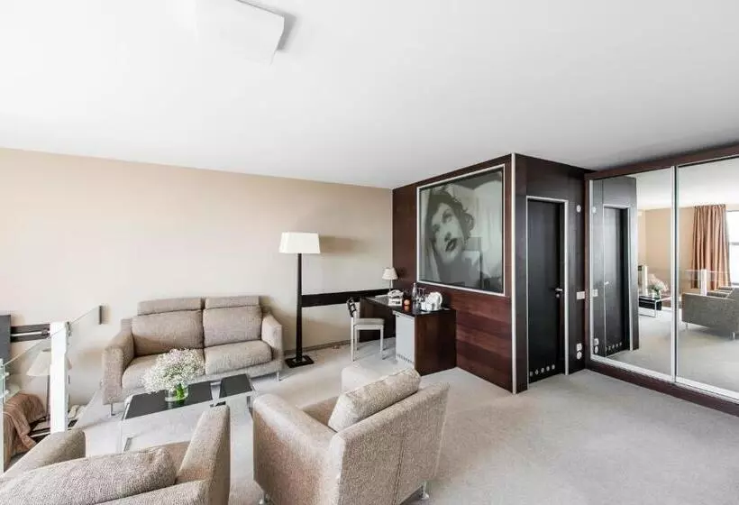 اتاق لوکس با چشم‌انداز دریا, Amberton Hotel Klaipeda