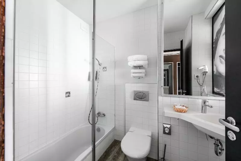 اتاق استاندارد با چشم‌انداز دریا, Amberton Hotel Klaipeda