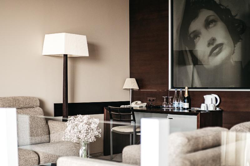 اتاق لوکس با چشم‌انداز دریا, Amberton Hotel Klaipeda