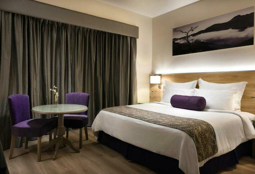 חדר דחוקס עם מיטת קינג, Krystal Monterrey