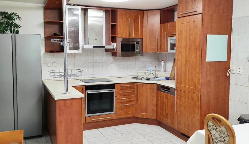 اتاق استاندارد سه نفره, Depandance Hotelu Kamzík