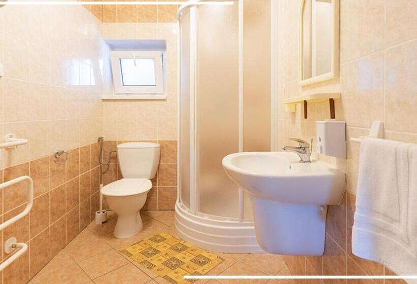 اتاق استاندارد چهار تخته, Depandance Hotelu Kamzík