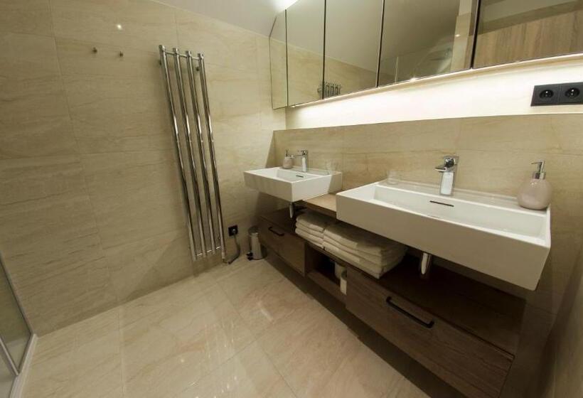 高级家庭房间, Praha