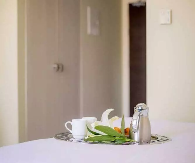 اتاق اساندارد با چشم‌انداز جانبی به دریا, Tasia Maris Beach Hotel - Adults Only