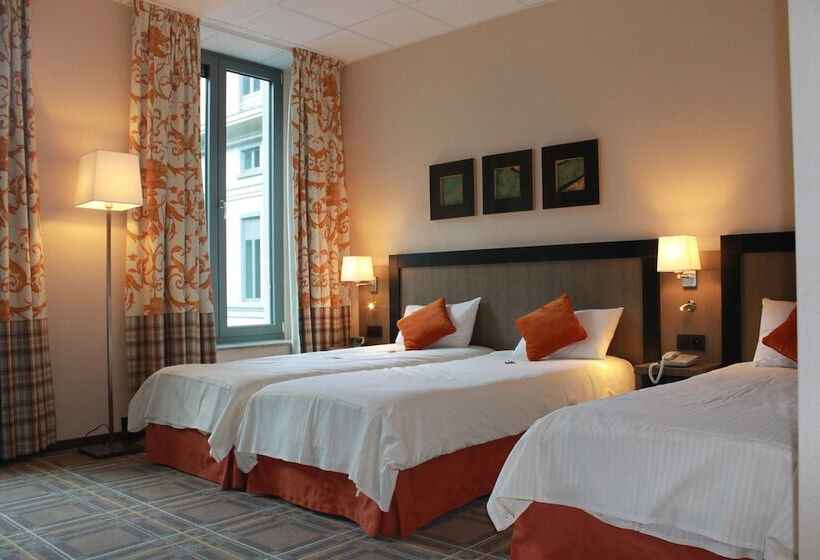 スタンダードトリプルルーム, Castel De Pontalesse