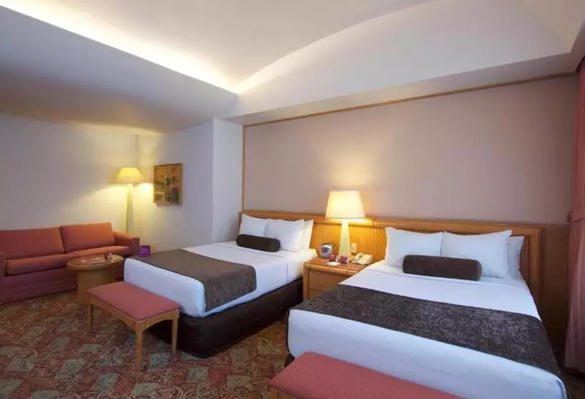 ２ダブルベッドのスタンダードルーム, Crowne Plaza Hotel Mexico City North Tlalnepantla, An Ihg