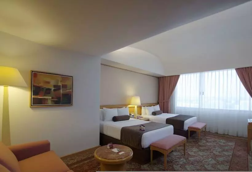 ２ダブルベッドのスタンダードルーム, Crowne Plaza Hotel Mexico City North Tlalnepantla, An Ihg
