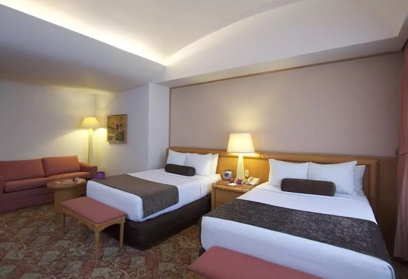 ２ダブルベッドのスタンダードルーム, Crowne Plaza Hotel Mexico City North Tlalnepantla, An Ihg