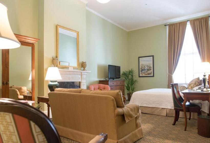 Люкс Повышенной Комфортности, Fulton Lane Inn