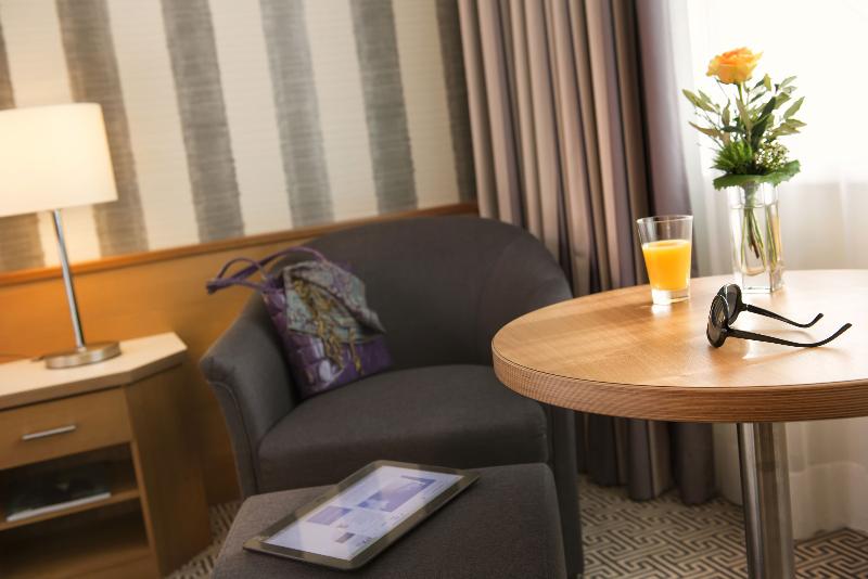 اتاق استاندارد با چشمانداز رودخانه, Ibis Amsterdam Centre