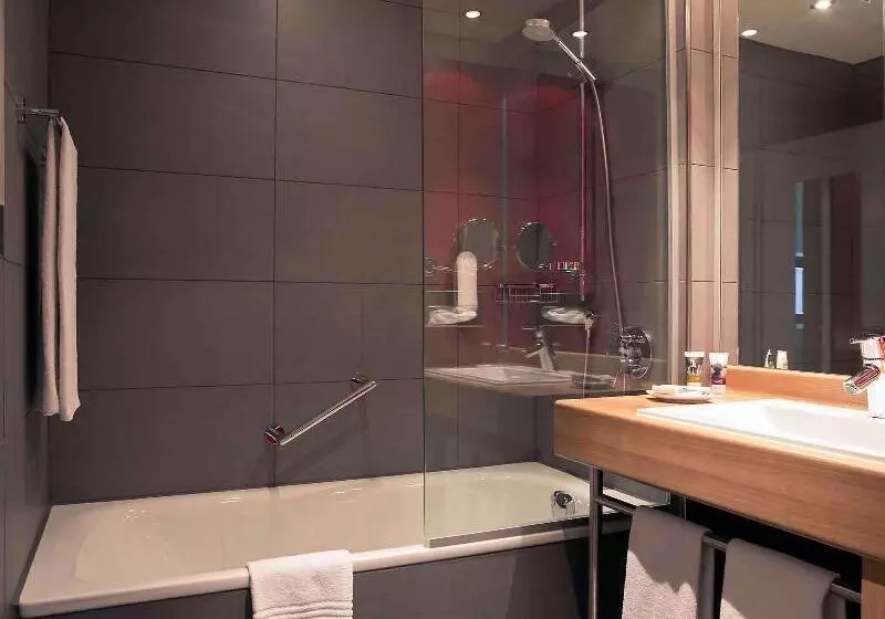 キングサイズベッドのスタンダードルーム, Mercure Hotel Stuttgart Airport Messe