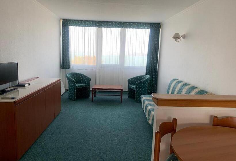 Апартаменты Deluxe 1 Спальня, Riviera Park