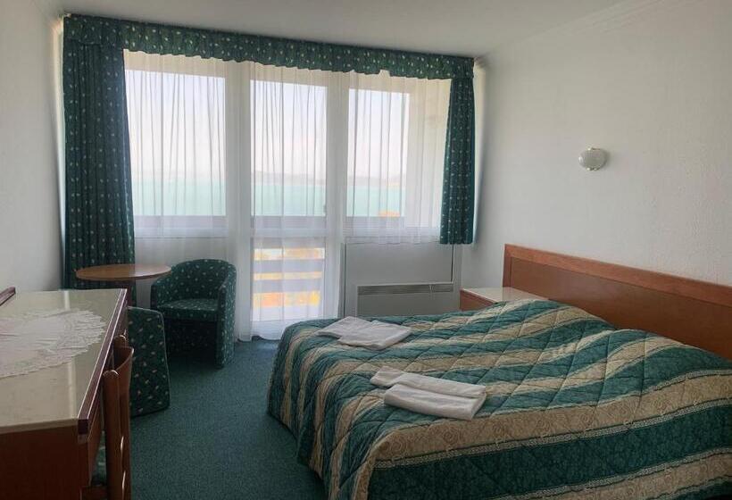 Номер Deluxe Вид на Озеро, Riviera Park