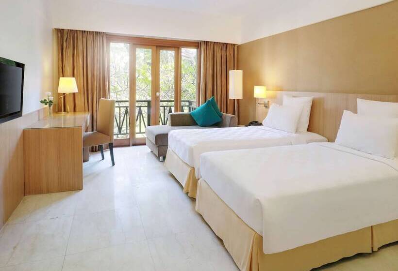 غرفة سوبيريور مطلّة علي الحديقة, Grand Tropic Suites Hotel Surabaya