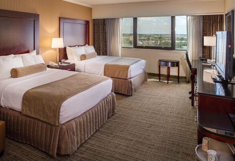 غرفه قياسيه سريرين مزدوجين, Crowne Plaza Hotel St. Louis Airport, An Ihg