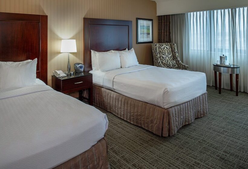 Номер Стандарт 2 Двуспальные Кровати, Crowne Plaza Hotel St. Louis Airport, An Ihg