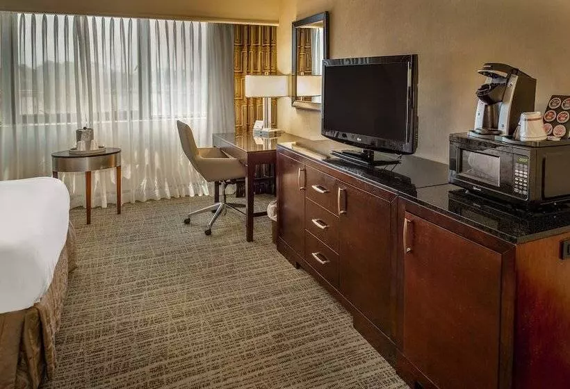 اتاق استاندارد با 2 تخت دوبل, Crowne Plaza Hotel St. Louis Airport, An Ihg