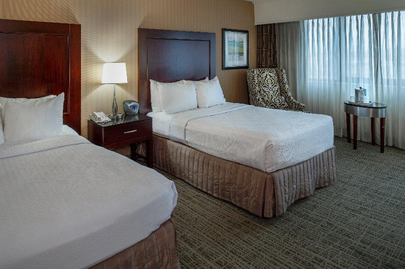 Номер Superior, Crowne Plaza Hotel St. Louis Airport, An Ihg