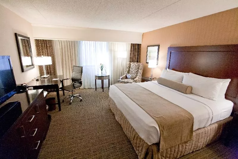 اتاق سوپریور, Crowne Plaza Hotel St. Louis Airport, An Ihg