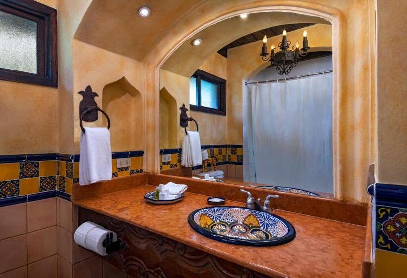 سوییت جونیور با چشمانداز دریاچه, Atitlan