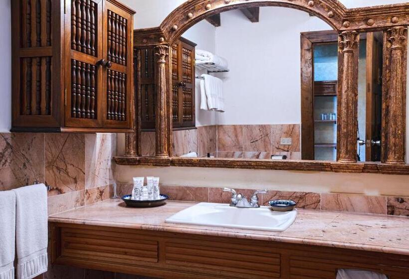 اتاق استاندارد با چشمانداز دریاچه, Atitlan