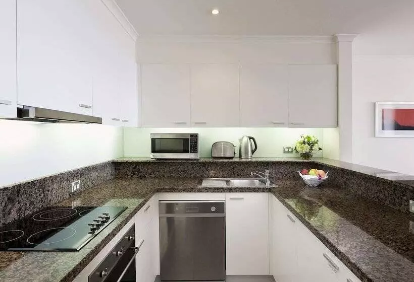 1 Bedroom Apartment City View, The Sebel Quay West Suites Sydney