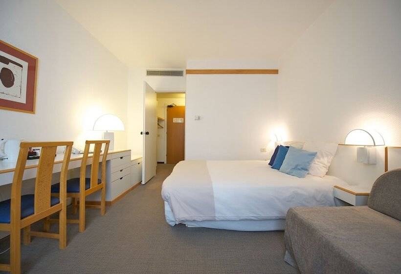 Номер Стандарт Двуспальная Кровать, Novotel Firenze Nord Aeroporto