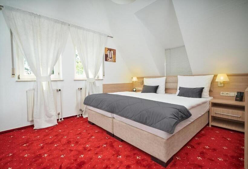 주니어 스위트, Apart Business