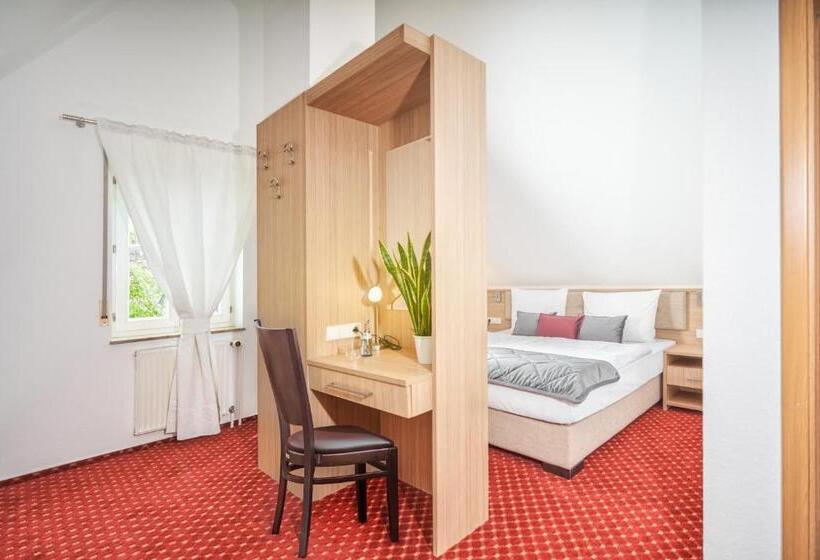 주니어 스위트, Apart Business