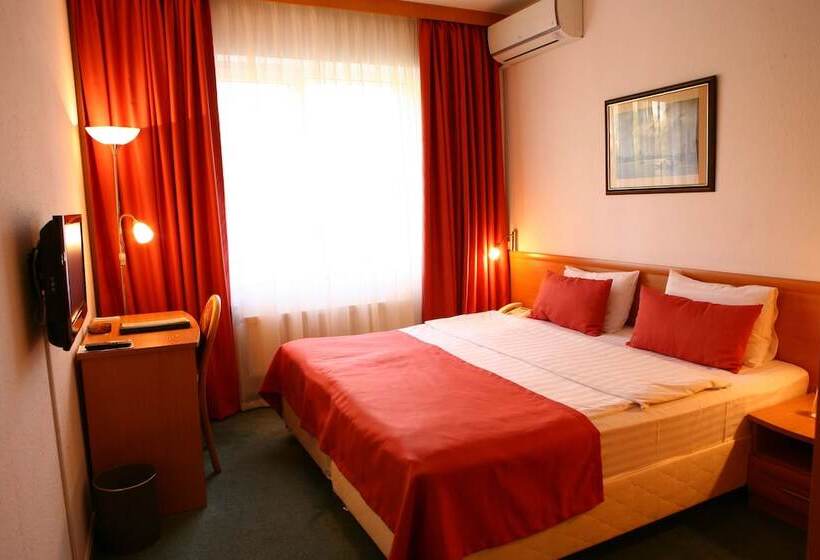 스탠다드 룸, Art