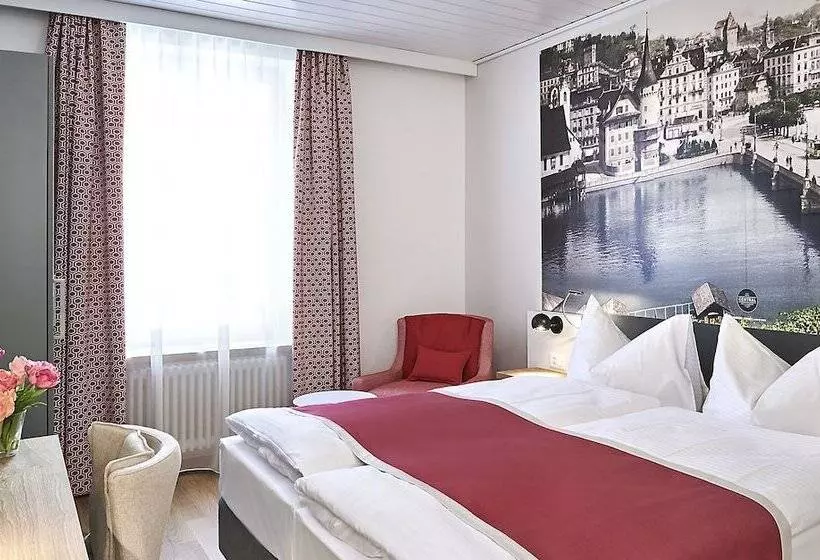 Quarto Estandar, Central Luzern