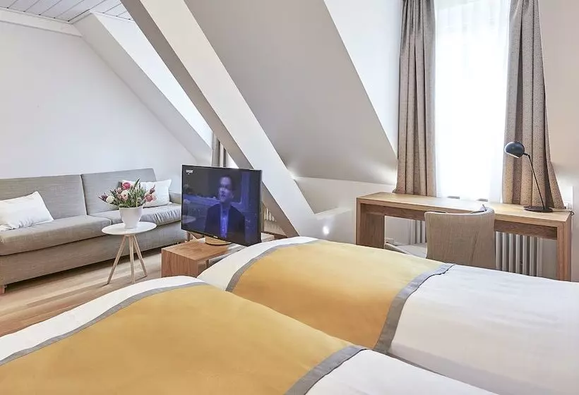 Quarto Familiar, Central Luzern