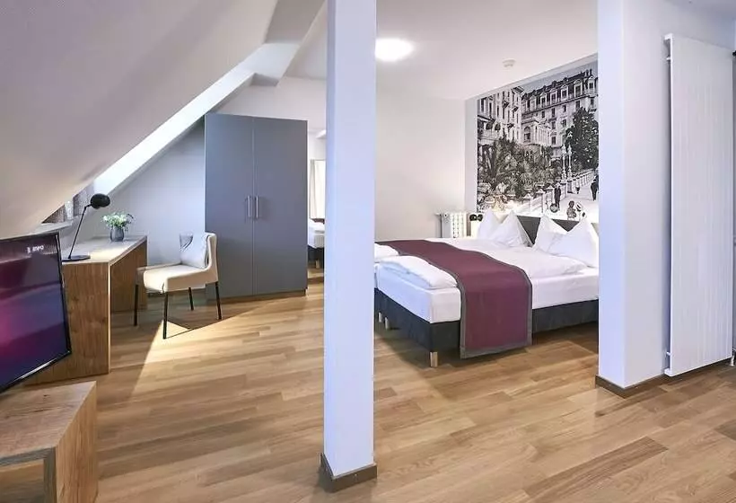 Quarto Familiar, Central Luzern