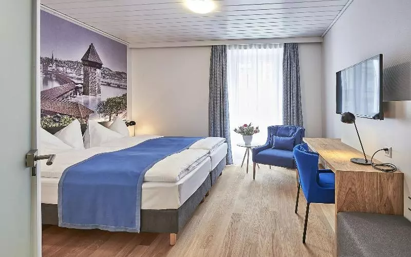 Quarto Estandar, Central Luzern