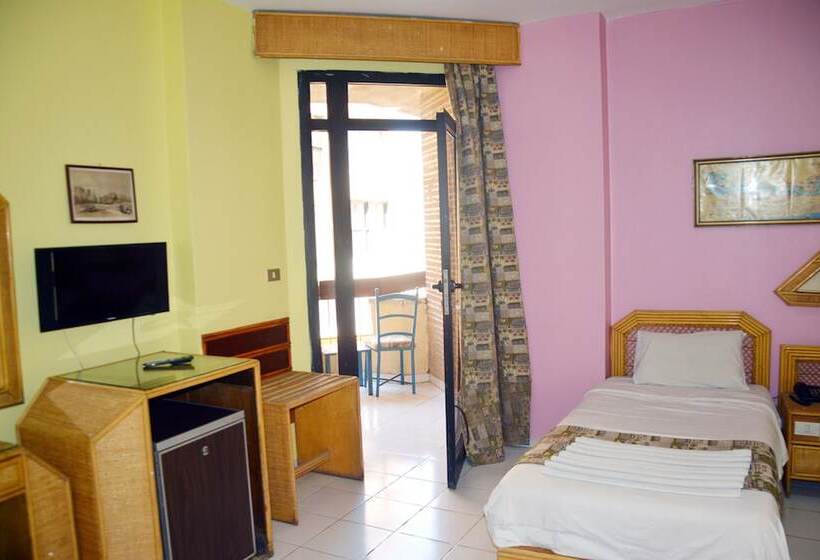 스탠다드 룸, Gaddis Hotel, Suites And Apartments