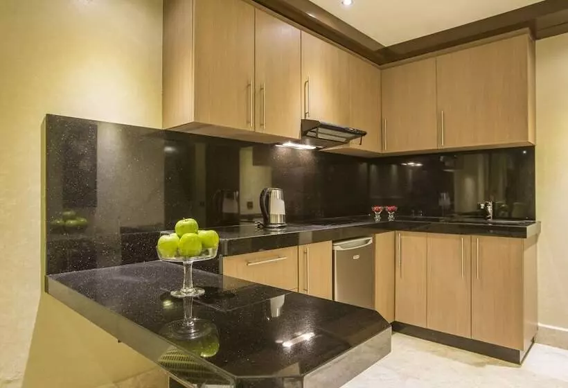 سوئیت ریاست جمهوری 2 خوابه, Imperial Suites