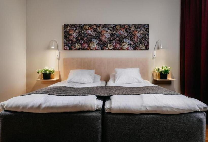 ファミリールーム, L Bjorken