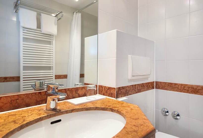 غرفة قياسية, Achat Hotel Magdeburg