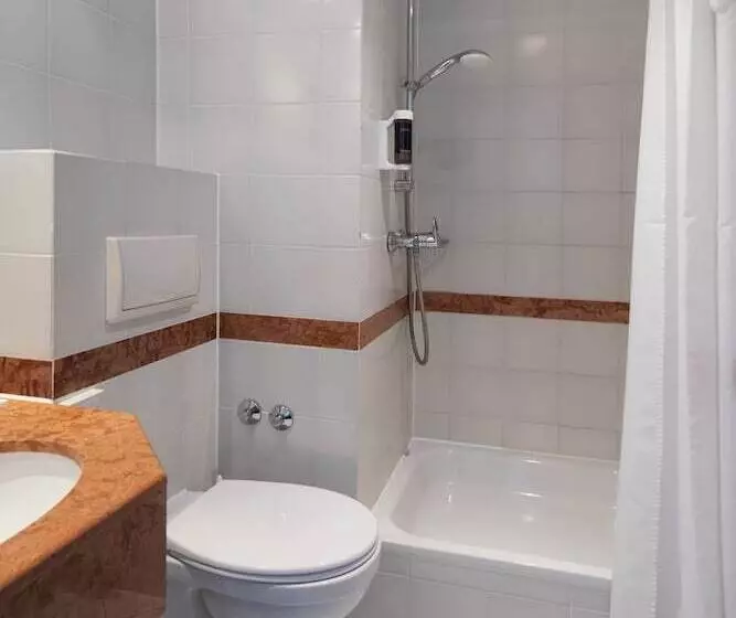 سوییت جونیور, Achat Hotel Magdeburg