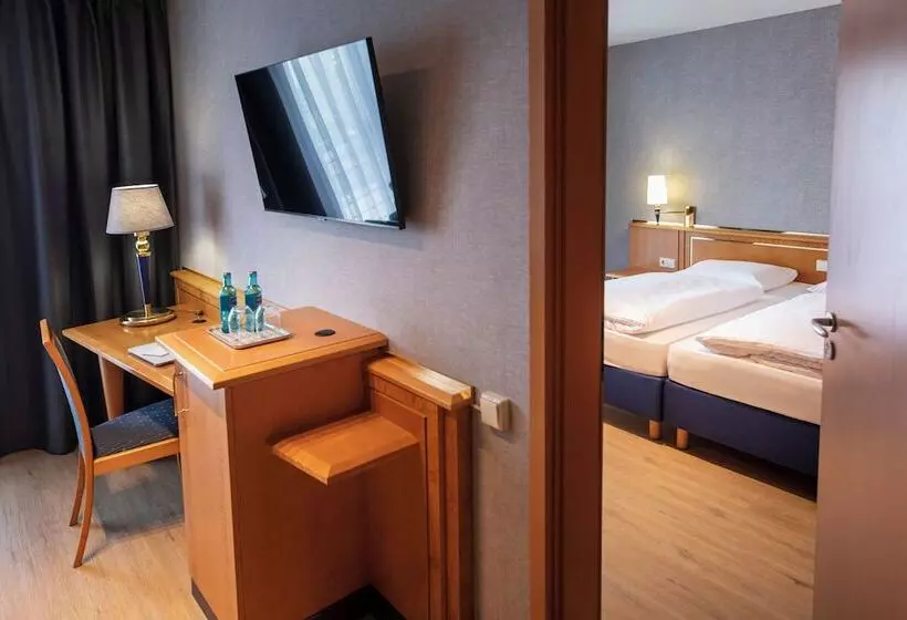 سوییت جونیور, Achat Hotel Magdeburg