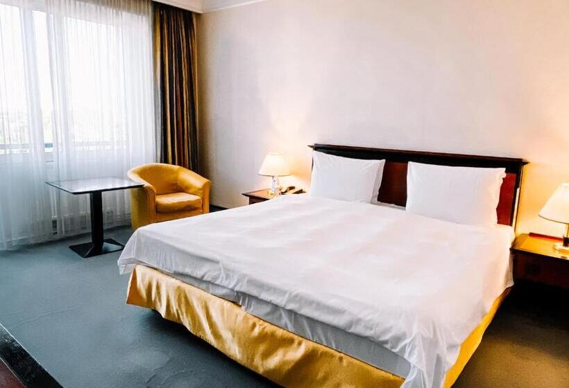 스탠다드 룸 킹사이즈 침대, Rahat Palace