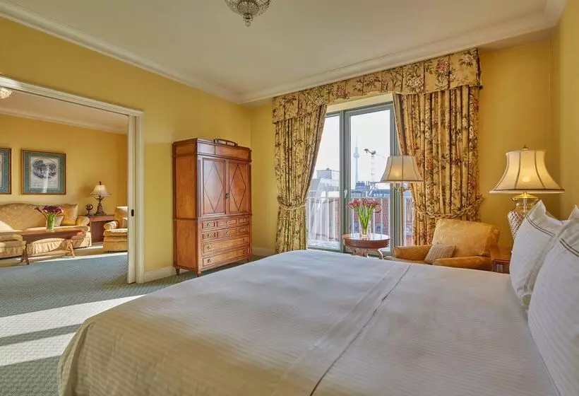 Superior Suite, Regent Berlin, An Ihg