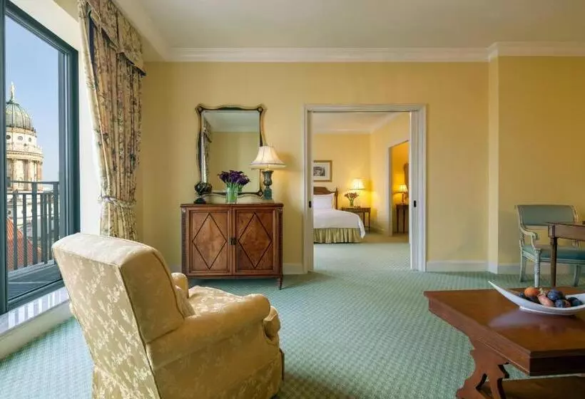 Superior Suite, Regent Berlin, An Ihg