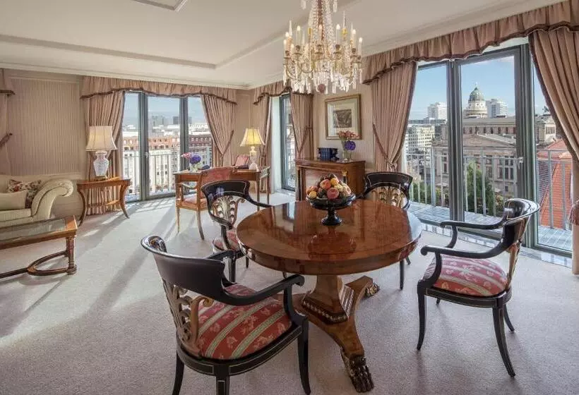 Standardzimmer, Regent Berlin, An Ihg
