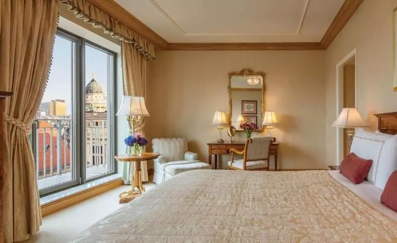 Standardzimmer, Regent Berlin, An Ihg