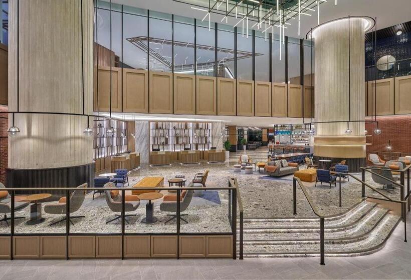 Cottage Pool View, Renaissance Kuala Lumpur Hotel & Convention Centre